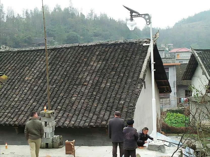 Солнечный светодиодный светильник AIO-20W фото 3