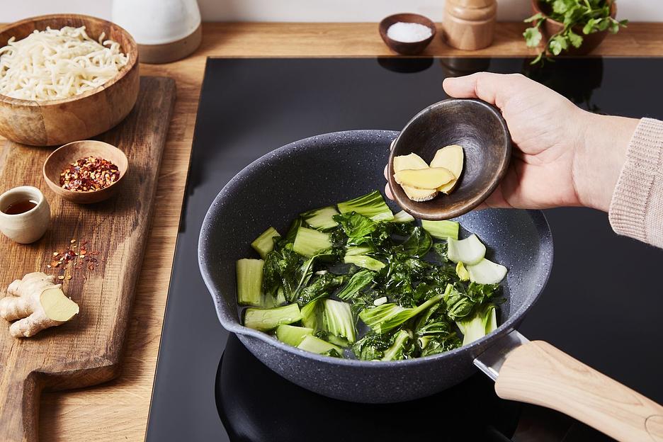 Сковорода ВОК (WOK) Tefal Natural Force G2661972 круглая 28см покрытие: Mineralia+ non-stick ручка несъемная (без крышки) серый (2100118262) фото 4