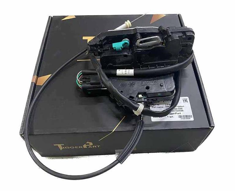 Замок двери правый электрический SHAANXI Х3000 DZ14251340048 TiggerPart фото 1