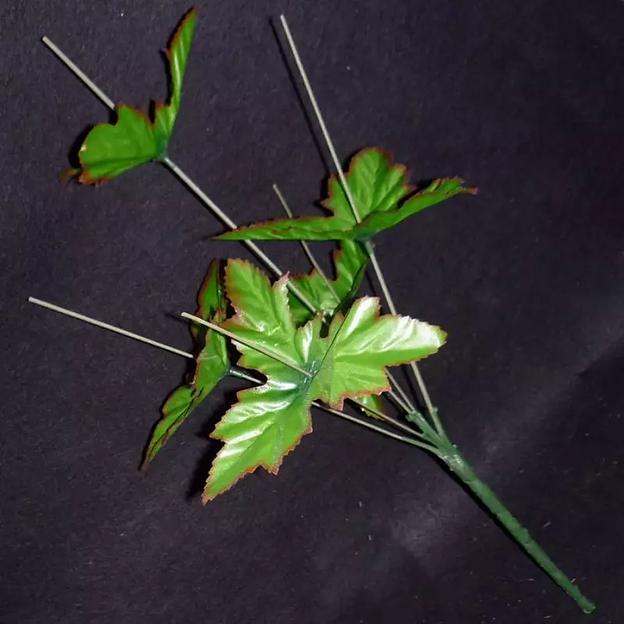 Подбукетник 5 голов 5 листов 50см 083-035С фото 1