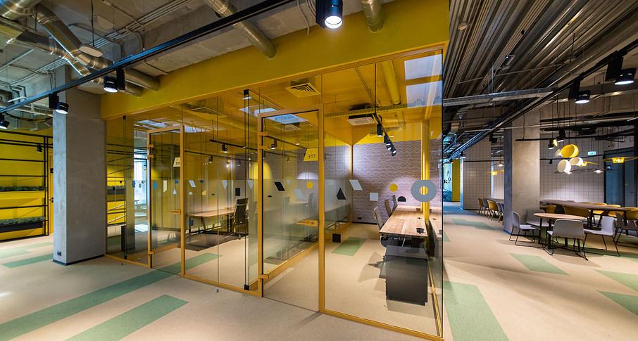 Цельностеклянная перегородка NAYADA-Crystal под заказ фото 3