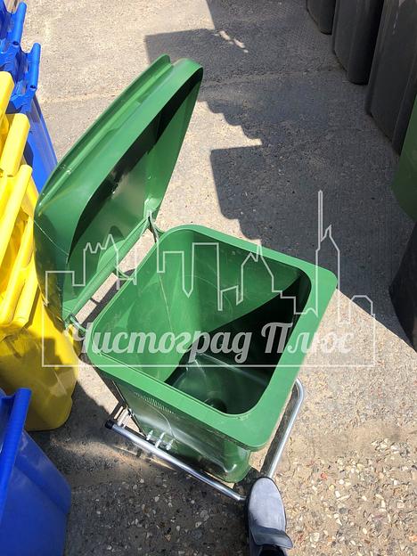 Бак пластиковый 60 л с педалью фото 4