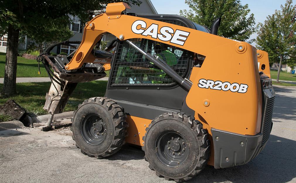 Мини-погрузчик колёсный CASE SR200B фото 3