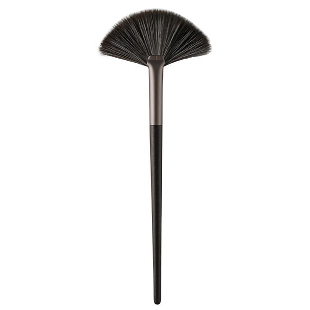 Милолика кисть косметическая веерная для хайлайтера prof фото 1