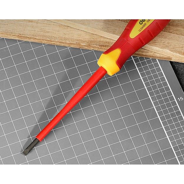 Диэлектрическая шлицевая отвертка Deli DL5141001 4х100мм сталь Cr-V, сертификат VDE для работ под напряжением до 1000 В. фото 4