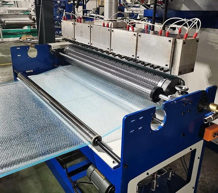 Линия для производства 2-слойной воздушно-пузырьковой полиэтиленовой пленки UTOPE-1200 фото 2