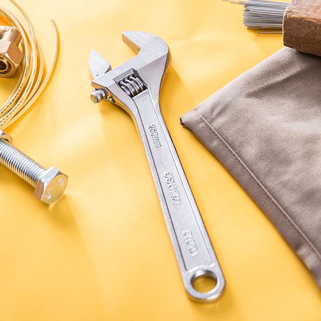 Ключи Deli Разводной ключ Deli DL010A 250мм, диапазон регулировки 0-30мм, инструментальная сталь, хромированная отделка фото 5