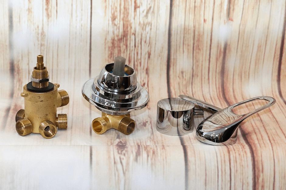 Смеситель 5 реж. для душевой кабины универсальный фото 1