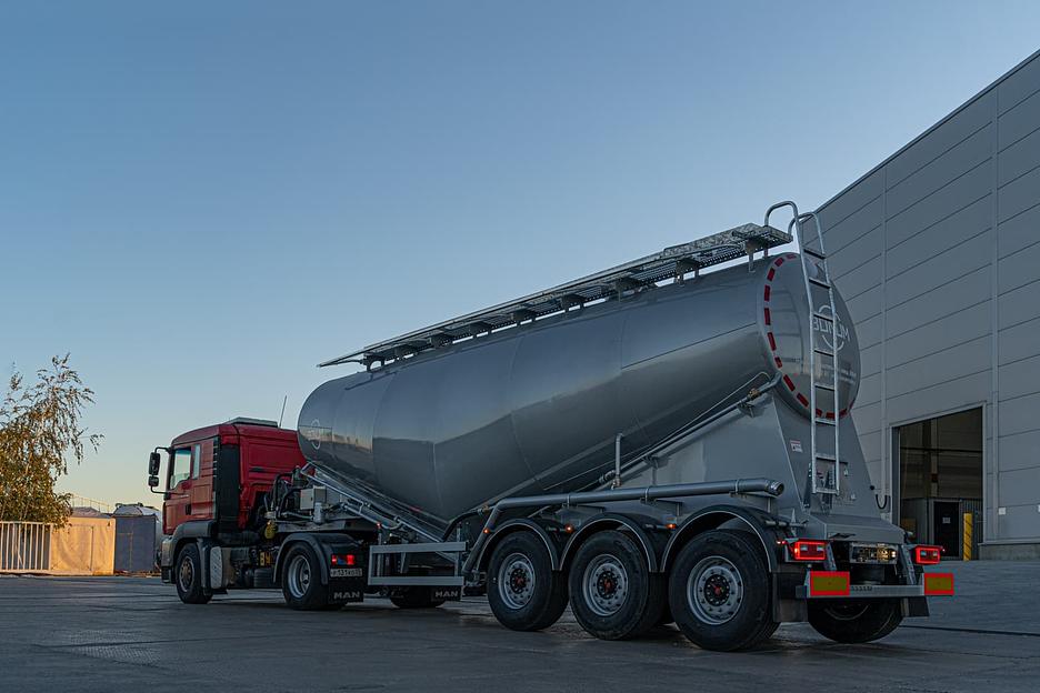 Цементовоз 28 м³ 914230 фото 5