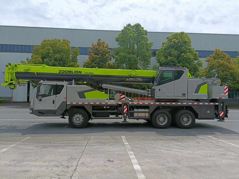 Автокран Zoomlion ZTC300V фото 4