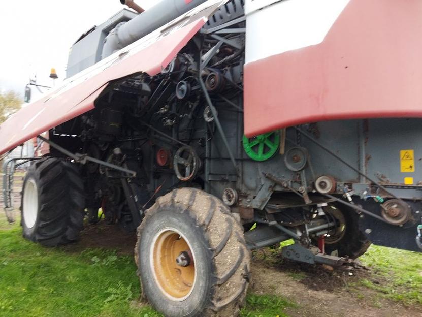 Комбайн зерноуборочный Акрос 530 фото 1