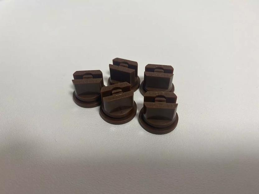 Распылитель щелевой 110-05-VP коричневый ОПТ фото 1