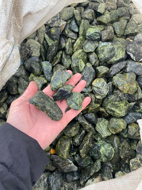 Змеевик салатовый - цветной декоративный щебень 10-20 мм, опт фото 1