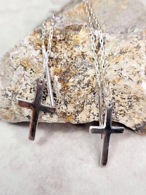 Серебряные серьги цепочки с подвеской крестик фото 6