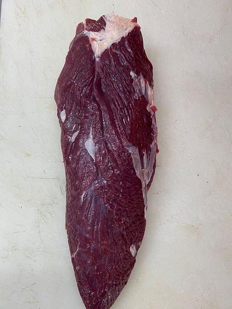 Полуфабрикат мясной крупнокусковой «Предостная мышца лопаточного отруба» б/к от говядины замороженная в/у кат А опт фото 1