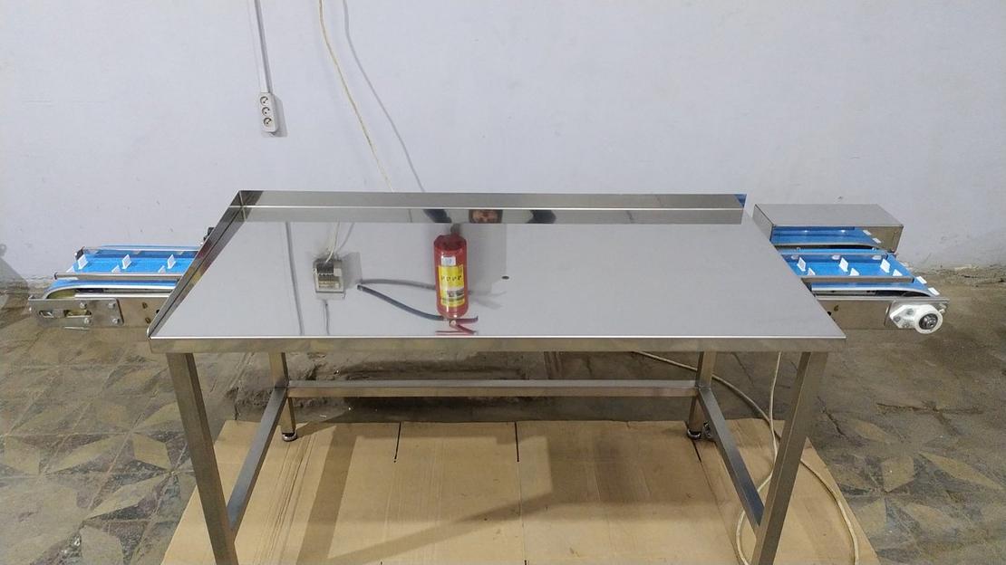 Мини-конвейер со столом для пищевого производства фото 3