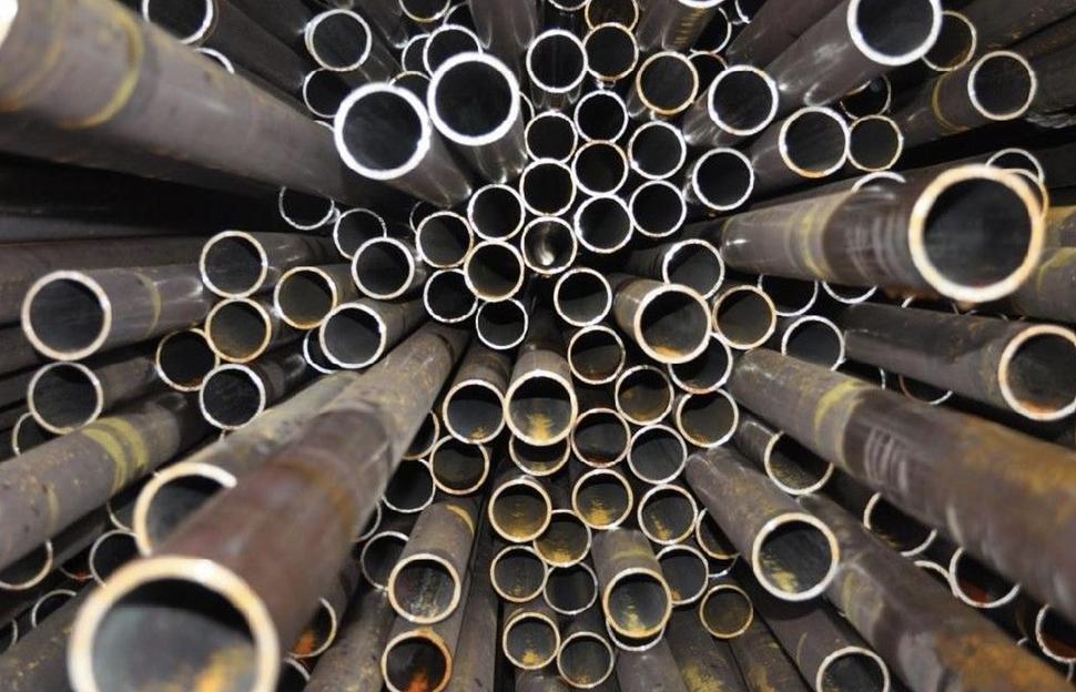 Труба горячекатаная 180 мм х25 мм сталь 30хгса ТУ 14-3р-124-2012 фото 1