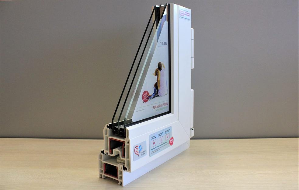 Услуга по ПВХ остеклению квартир, коттеджей, загородных домов фото 2