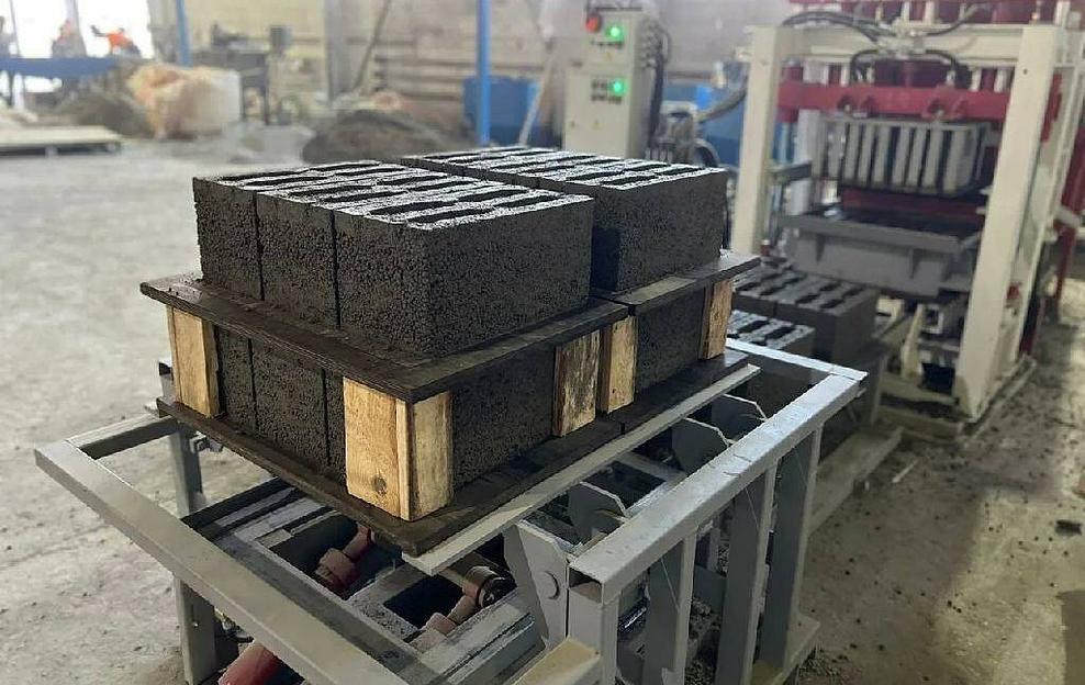 Керамзитобетонные блоки, тротуарная плитка фото 1