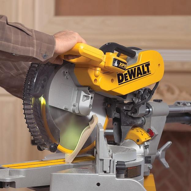 Торцовочная пила DeWalt DWS780 1675Вт 3800об/мин d=305мм фото 5