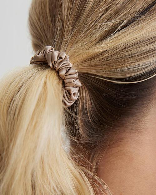 Шёлковая резинка для волос Basic «Cappuccino» ОПТ фото 4