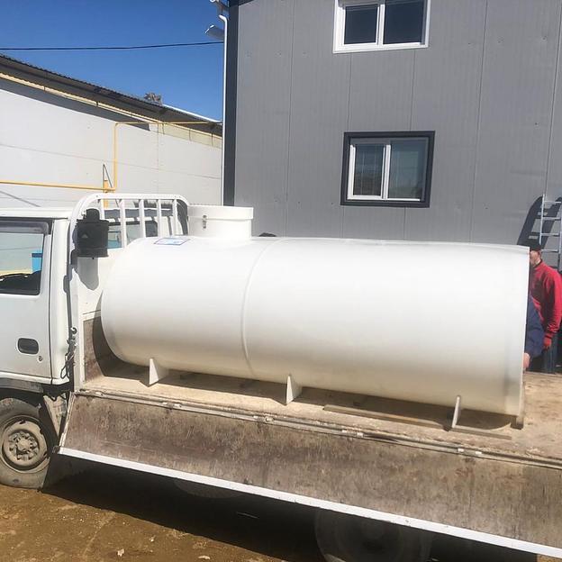 Ёмкость «водолазка» фото 5