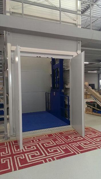 Грузовой подъемник EV-1500, до 2000 кг фото 2