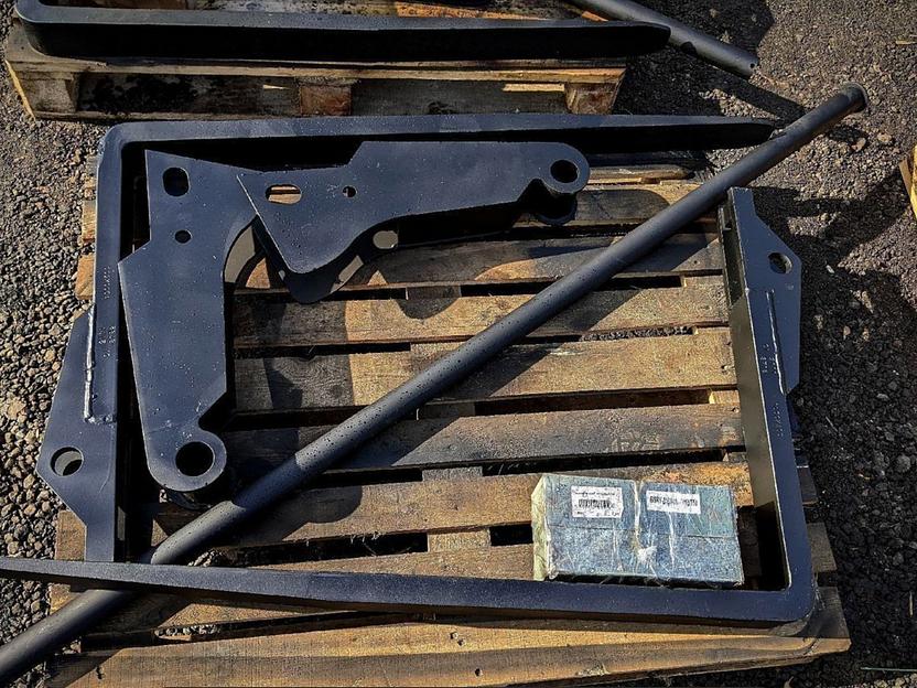 Вилы откидные на экс-погрузчик фото 2