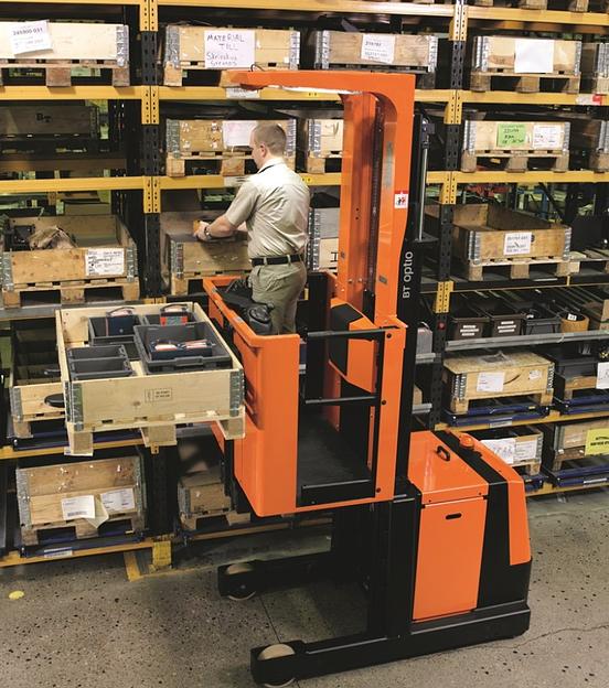 Комплектовщик заказов Toyota OМE100МW Optio, серия М, среднего уровня фото 3