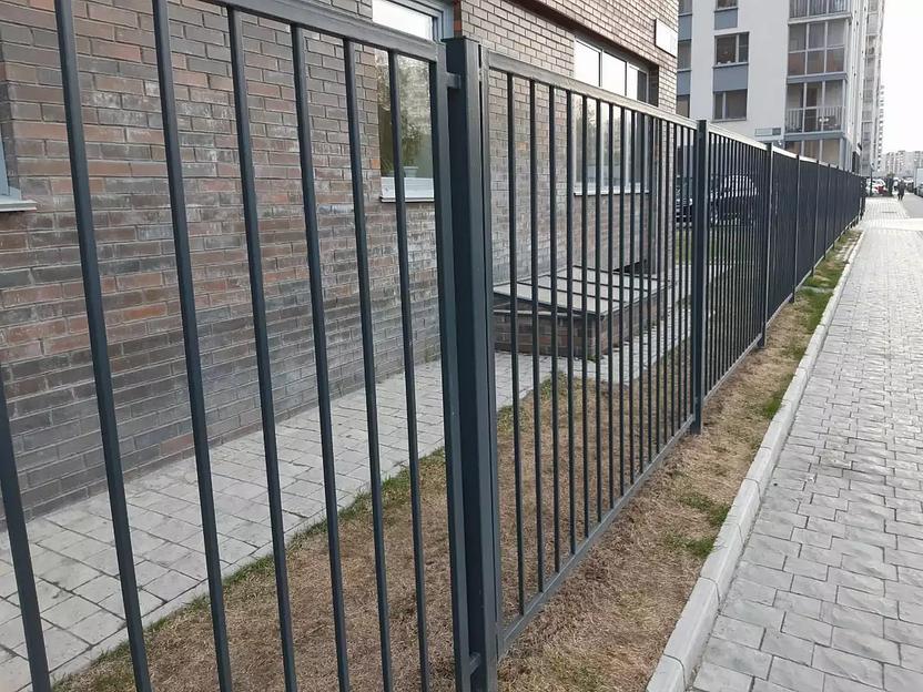 Сварные заборы цена, купить с установкой в Москве от производителя