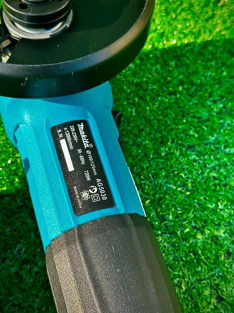 Шлифовальная машина-болгарка Makita GA5030 фото 2