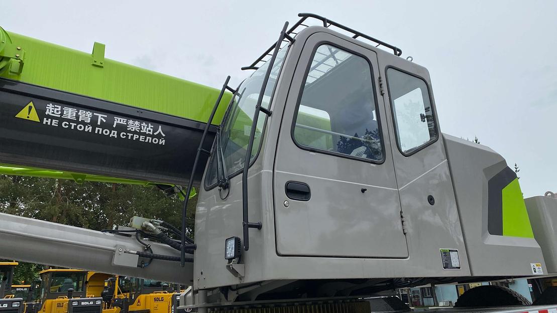 Автокран Zoomlion ZTC250V фото 4