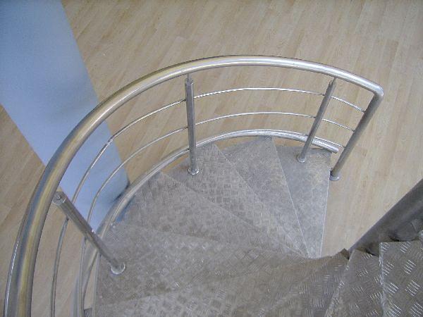 Лестницы по индивидуальным проектам фото 4