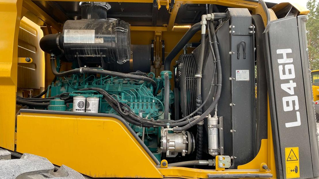 Фронтальный погрузчик 946H фото 9