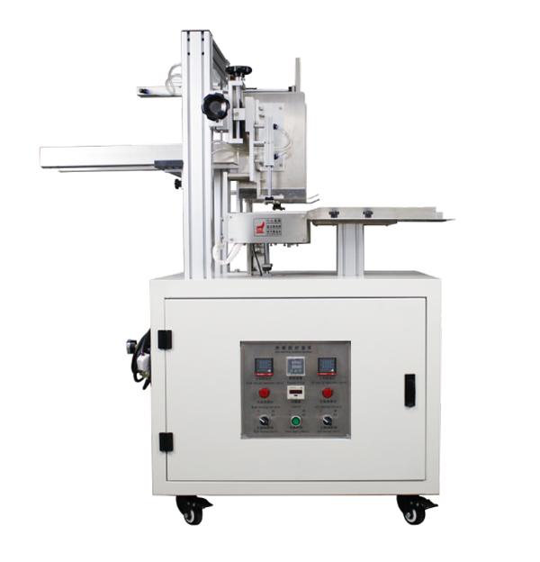 Полуавтоматический станок для упаковки косметических салфеток в коробку модель LUKSPX фото 1