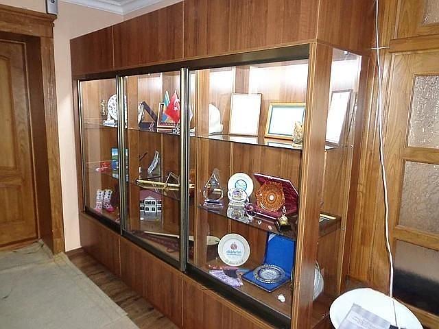 Изготовление витрины-купе на заказ фото 1