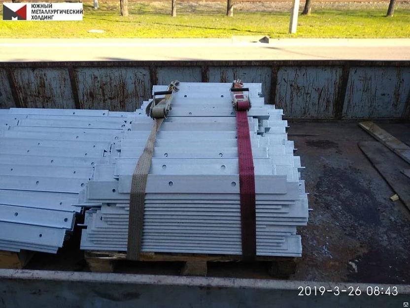 Уголок стальной оцинкованный фото 1