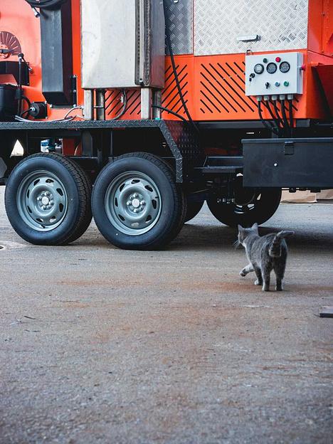 Машина для ремонта асфальта пневмонабрызгом УЯР-ПН на прицепе фото 3