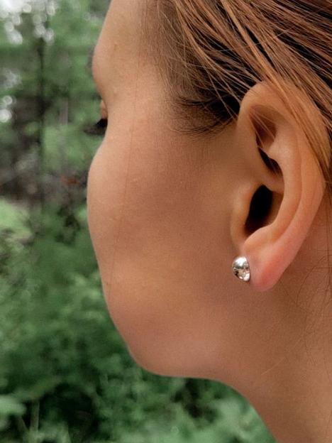 Серьги гвоздики серебро в форме полусферы 925 фото 3