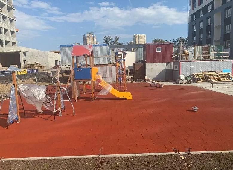 Укладка покрытий из резиновой плитки фото 2