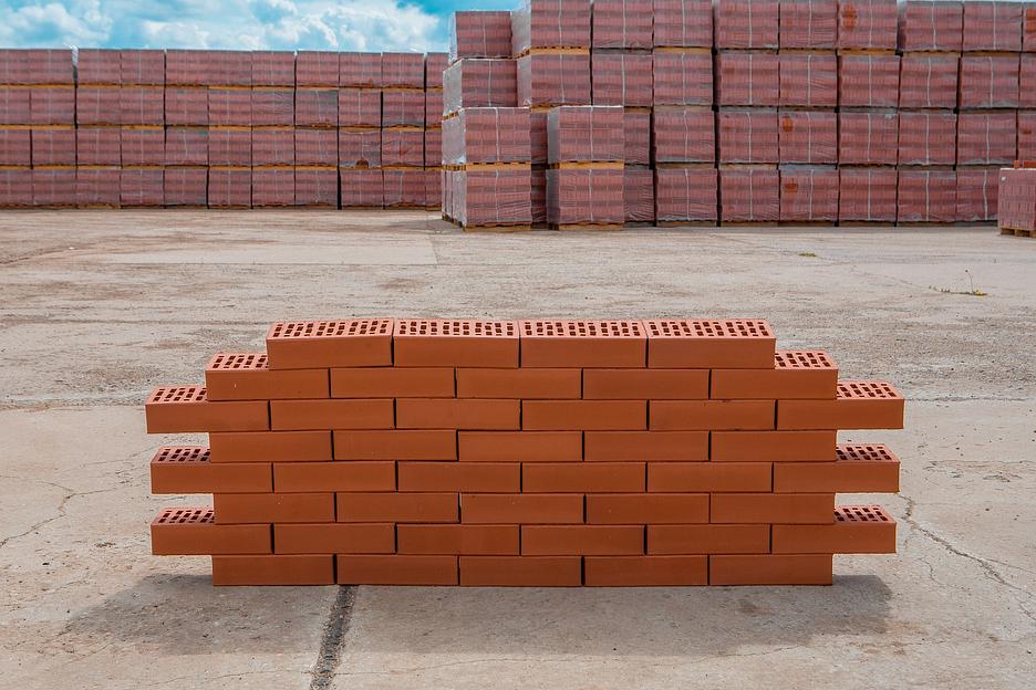 Рядовой красный одинарный кирпич М100 Опт фото 4