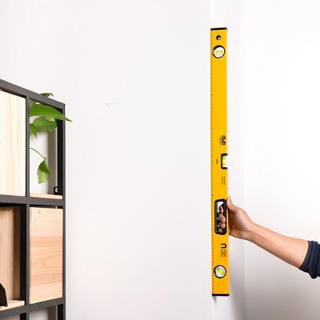 Измерительный и разметочный инструмент Deli Строительный уровень Deli DL290800 800мм, алюминиевый сплав, мягкие резиновые заглушки, магнит, измерение под углом 45° фото 7