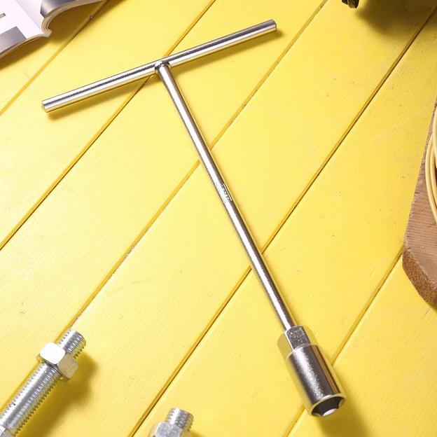 Ключи Deli Торцевой ключ с Т-образной ручкой Deli DL17 17мм (размер 285х183 мм) фото 4