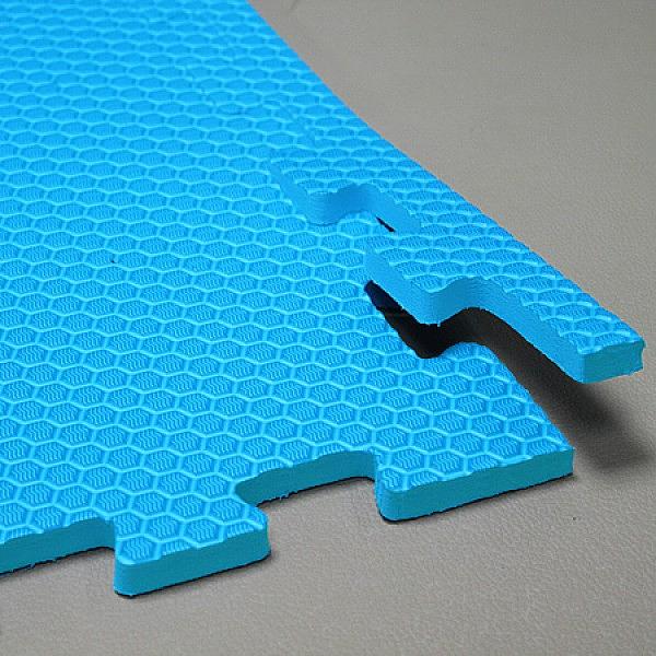 Мягкий пол, коврики-пазлы 100x100 см, толщина 1 см, тиснение СОТЫ, Цвет Голубой, Толщина модуля 10 мм. фото 1