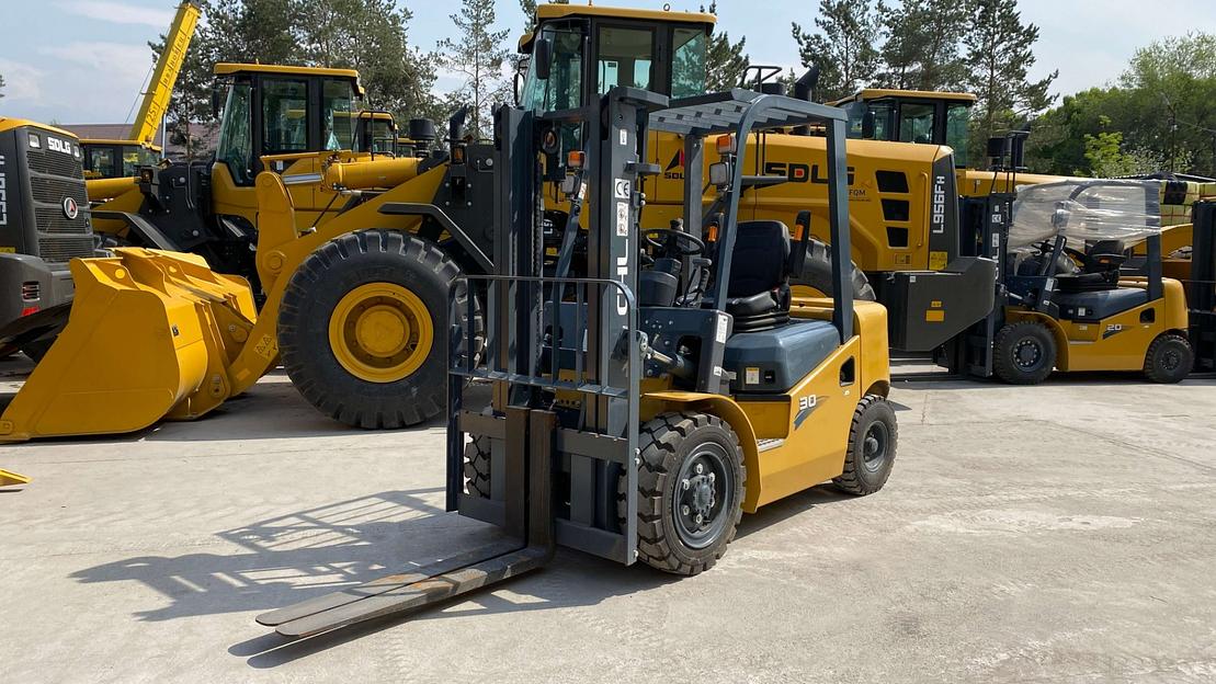 Вилочный погрузчик CHL CPCD30 фото 1