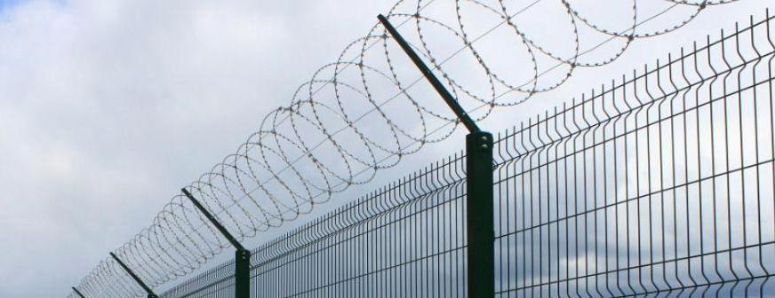 Насадка на столб L-образная для 3D забора 60×40 мм фото 1