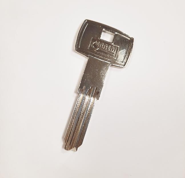 Заготовка ключа-CO58 (Испания) фото 1