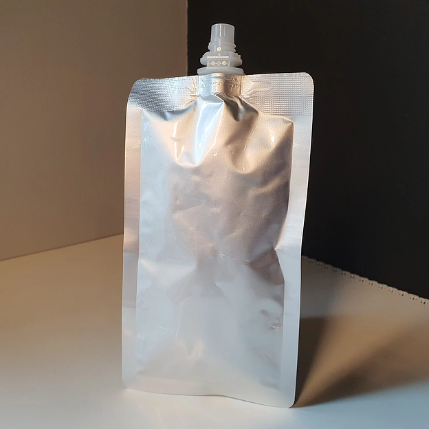 Обезличенный пакет со штуцером и крышкой опт фото 1