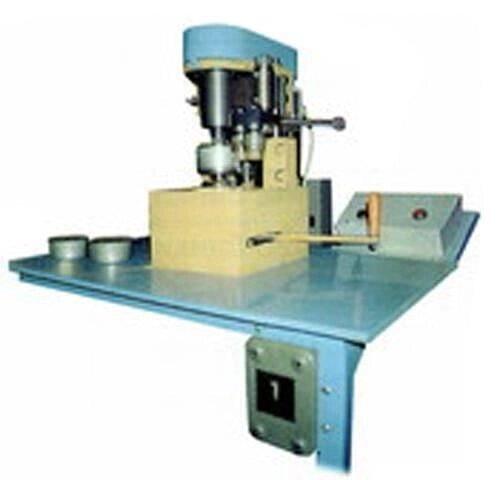 Полуавтомат для закатки металлических банок фото 1