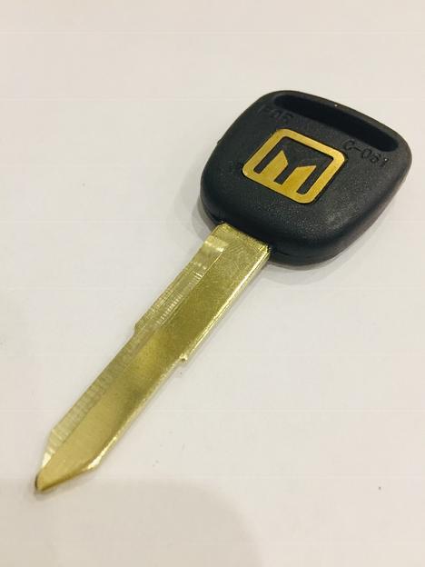 Заготовка автомобильного ключа без чипа С-062L фото 1